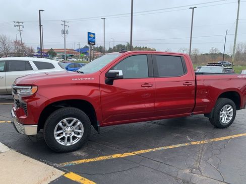 Used 2024 Chevrolet Silverado 1500 LT w/ Convenience Package II AWD/4WD image 2