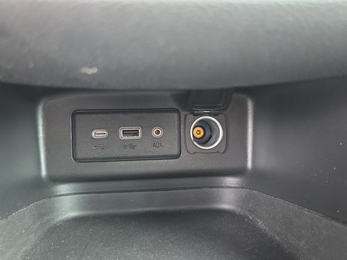 Used 2023 Chevrolet Equinox LT image 25