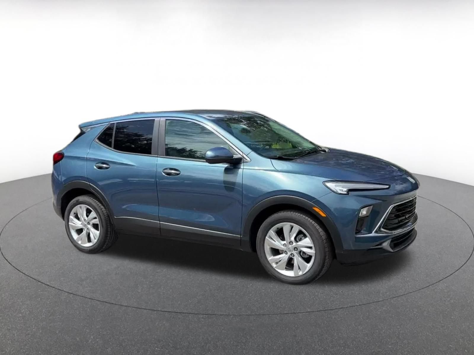 Used 2026 Buick Encore GX Preferred FWD image 2
