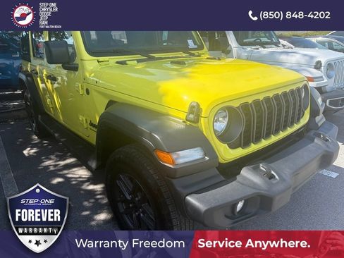 Used 2024 Jeep Wrangler Unlimited Sport AWD/4WD image 4