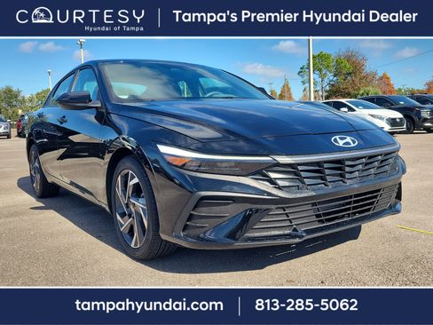 Certified 2025 Hyundai Elantra Sport w/ Cargo Package image 2