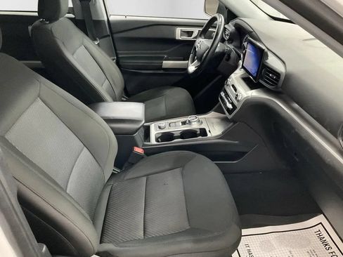 Used 2022 Ford Explorer XLT AWD/4WD image 27