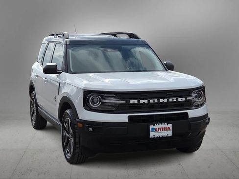 Used 2023 Ford Bronco Sport Outer Banks w/ Tech Package AWD/4WD image 3