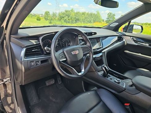 Used 2024 Cadillac XT6 Premium Luxury image 10