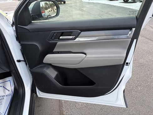 Used 2026 GMC Terrain Elevation w/ Black Edition image 11