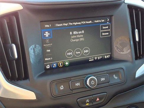 Used 2024 GMC Terrain SLE image 12