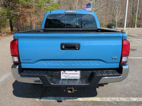 Used 2019 Toyota Tacoma TRD Off-Road image 5