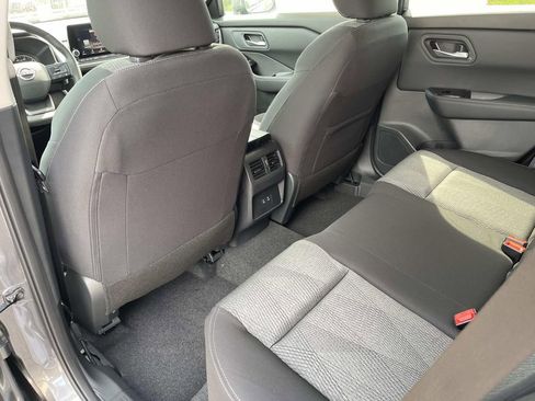 New 2026 Nissan Rogue SV w/ Cold Weather Package AWD/4WD image 19