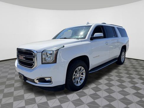Used 2019 GMC Yukon XL SLT image 3