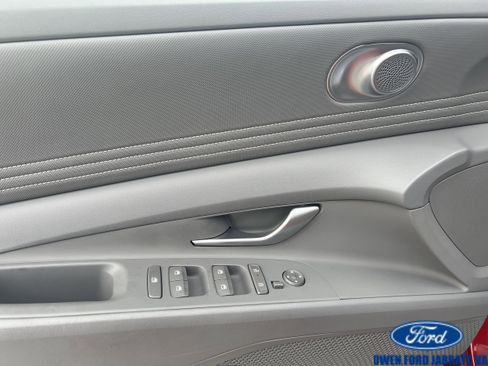 Used 2025 Hyundai Elantra Sport FWD image 14