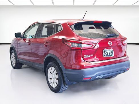 Used 2020 Nissan Rogue Sport S image 6