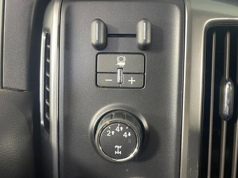 Used 2015 Chevrolet Silverado 2500 LTZ w/ LTZ Plus Package image 12