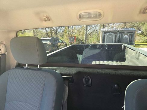 Used 2018 RAM 1500 Express RWD image 23