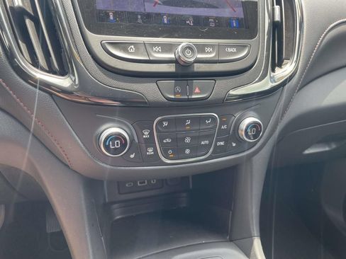 Used 2023 Chevrolet Equinox RS w/ RS Leather Package FWD image 17