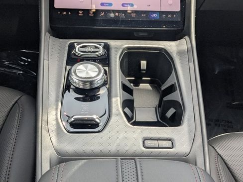 New 2025 Jeep Wagoneer S Limited image 17