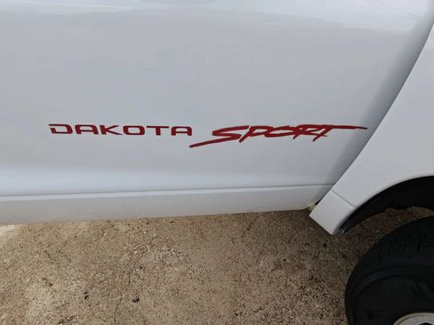 Used 1997 Dodge Dakota 2WD Club Cab image 14