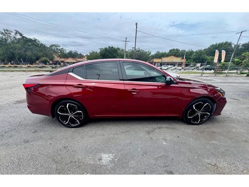 Used 2025 Nissan Altima 2.5 SR FWD image 6