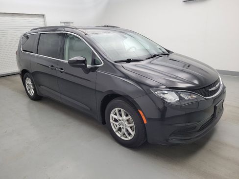 Used 2021 Chrysler Voyager Lxi FWD image 11