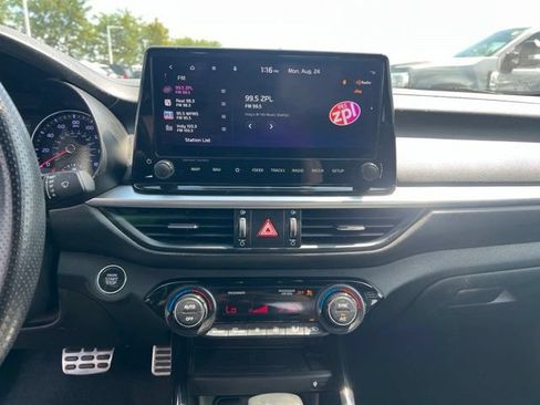 Certified 2024 Kia Forte GT-Line w/ GT-Line Premium Package FWD image 17