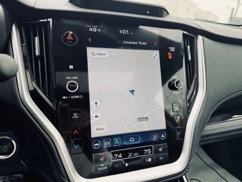 Used 2023 Subaru Outback Limited image 35