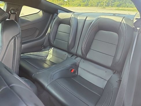 Used 2025 Ford Mustang GT Premium RWD image 17