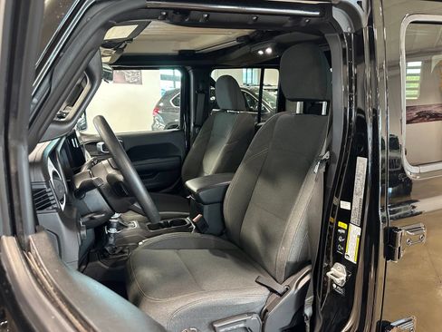 Used 2025 Jeep Gladiator Sport AWD/4WD image 12