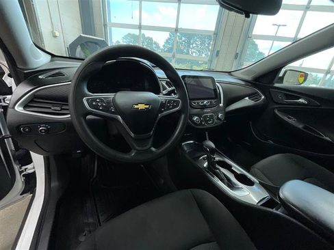 Used 2021 Chevrolet Malibu LS w/ Driver Confidence Package II FWD image 13