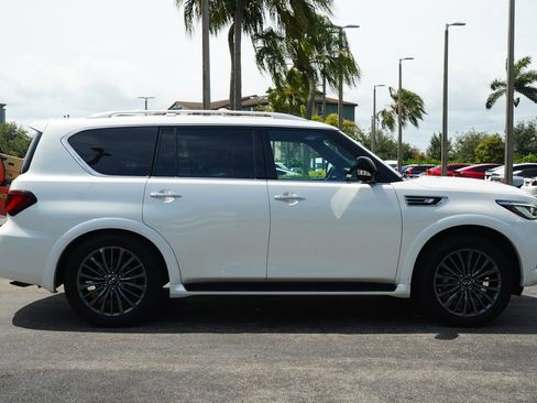 Used 2024 INFINITI QX80 Sensory AWD/4WD image 12