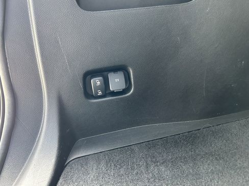 Used 2023 Ford Edge Titanium image 16