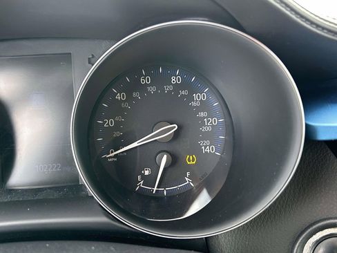 Used 2019 Toyota C-HR XLE image 23