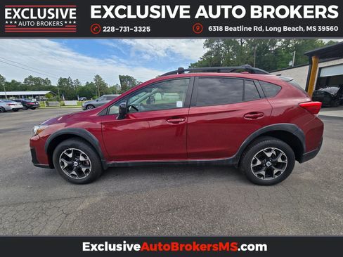 Used 2018 Subaru Crosstrek 2.0i Premium w/ Eyesight System image 2