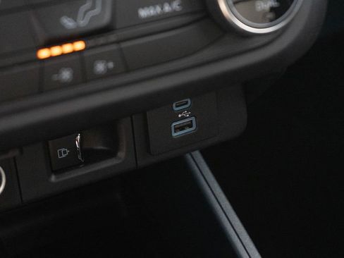 Used 2023 Ford Maverick Lariat w/ Black Appearance Package FWD image 30
