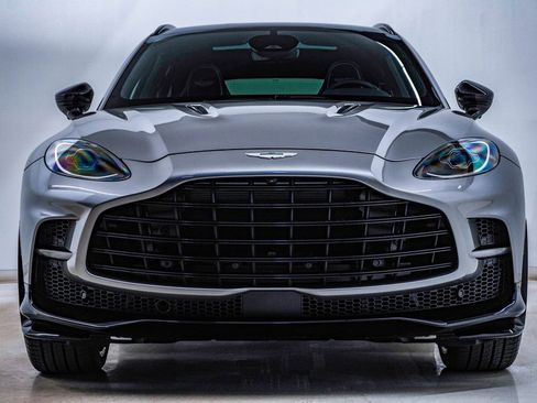 Used 2025 Aston Martin DBX 707 image 5