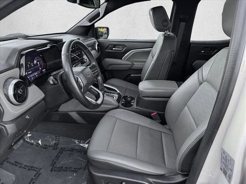 Used 2023 Chevrolet Colorado ZR2 w/ ZR2 Convenience Package III image 10