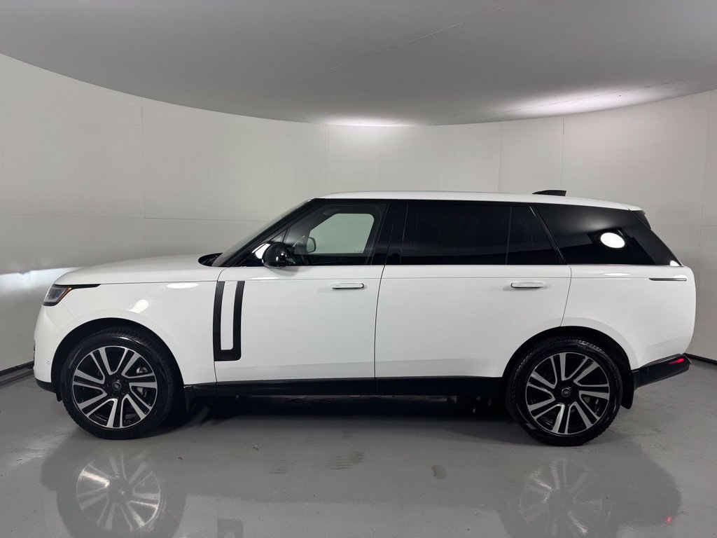 Used 2025 Land Rover Range Rover Long Wheelbase SE AWD/4WD image 8