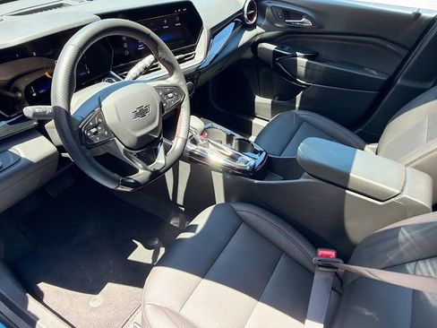 Used 2026 Chevrolet Trax RS w/ Sunroof Package FWD image 23