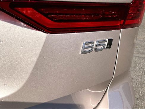New 2027 Volvo XC60 B5 Plus AWD/4WD image 26