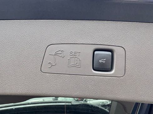 Used 2022 Lincoln Corsair AWD w/ Premium Package image 14