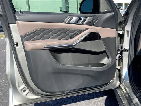 Used 2021 BMW X5 M w/ Competition Package image 23