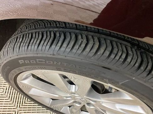 Used 2023 Buick Envision Avenir image 23