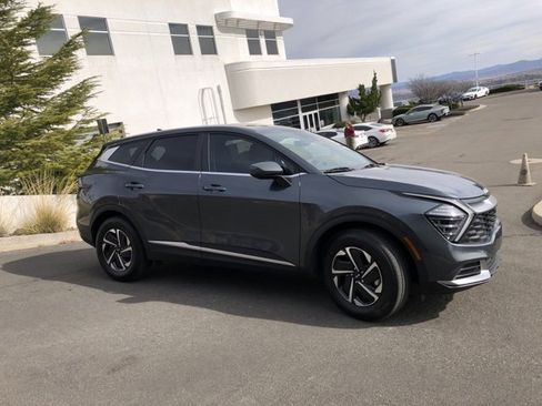 Used 2024 Kia Sportage LX image 5