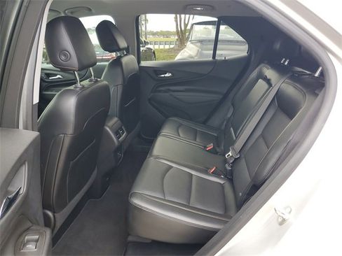 Used 2021 Chevrolet Equinox Premier image 11