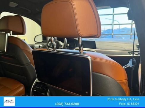 Used 2020 BMW X7 M50i w/ Dynamic Handling Package image 25