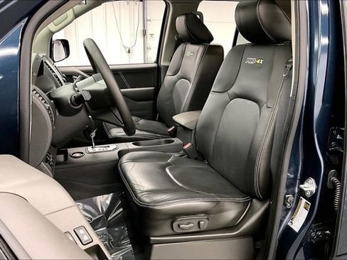 Used 2021 Nissan Frontier PRO-4X w/ Pro-4x Utility Package image 24