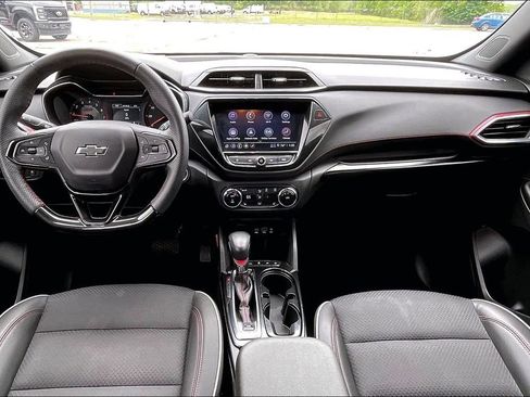 Used 2023 Chevrolet TrailBlazer RS w/ Convenience Package FWD image 7