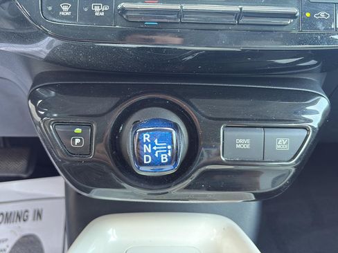 Used 2017 Toyota Prius Four w/ Advanced Technology Package FWD image 15
