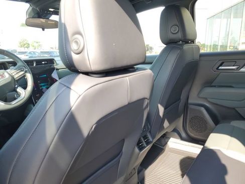 New 2027 GMC Terrain AT4 w/ Convenience Package III AWD/4WD image 28