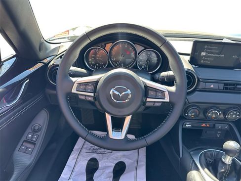 New 2025 MAZDA MX-5 Miata RF Club image 15