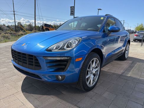 Used 2018 Porsche Macan Sport Edition AWD/4WD image 4