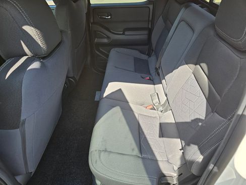 New 2025 Nissan Frontier SV w/ SV Convenience Package image 5